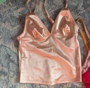 Out From Under Je T'aime Shine Satin Cami in Peach